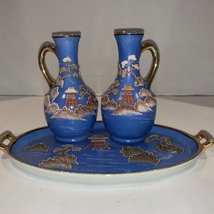 1920s Japan Hand-painted Gaudy Blue Willow Moriage & Gold Porcelain Vases/tray